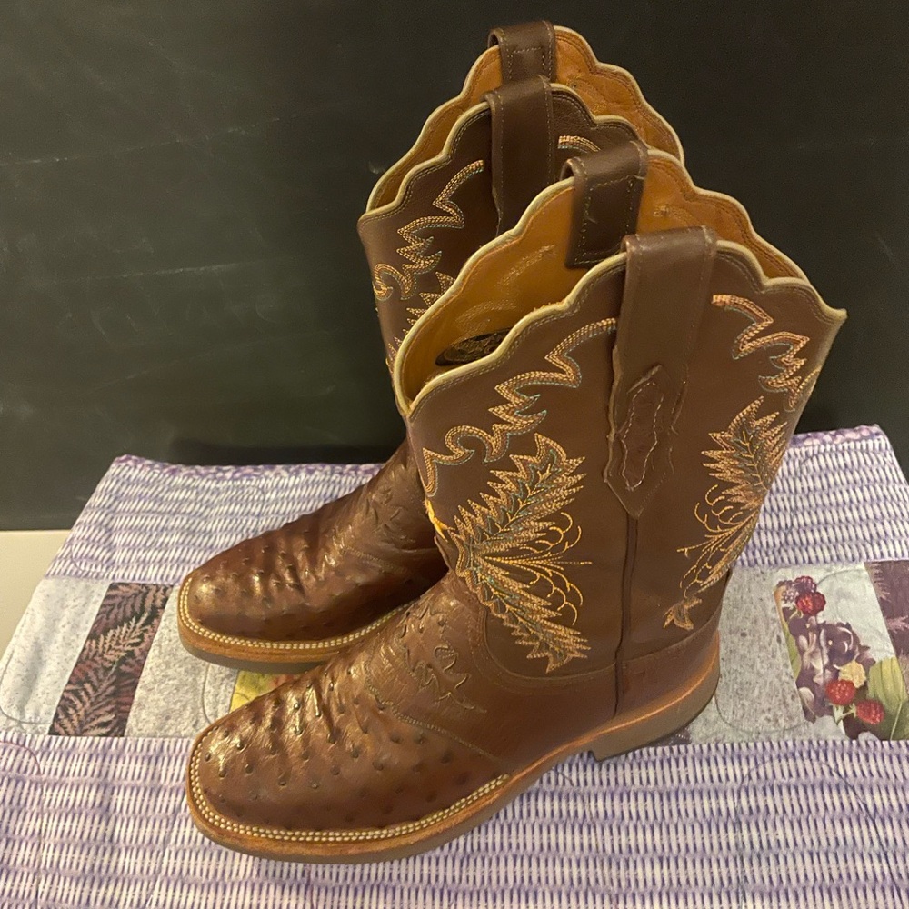 Lucchese Brown Embroidered Cowboy Boots